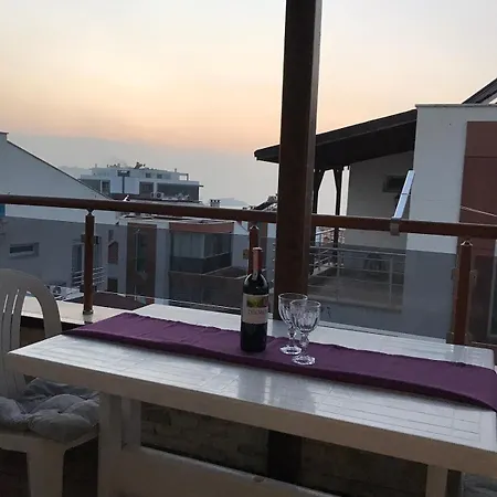 A House With A Garden In Marina ヴィラ *